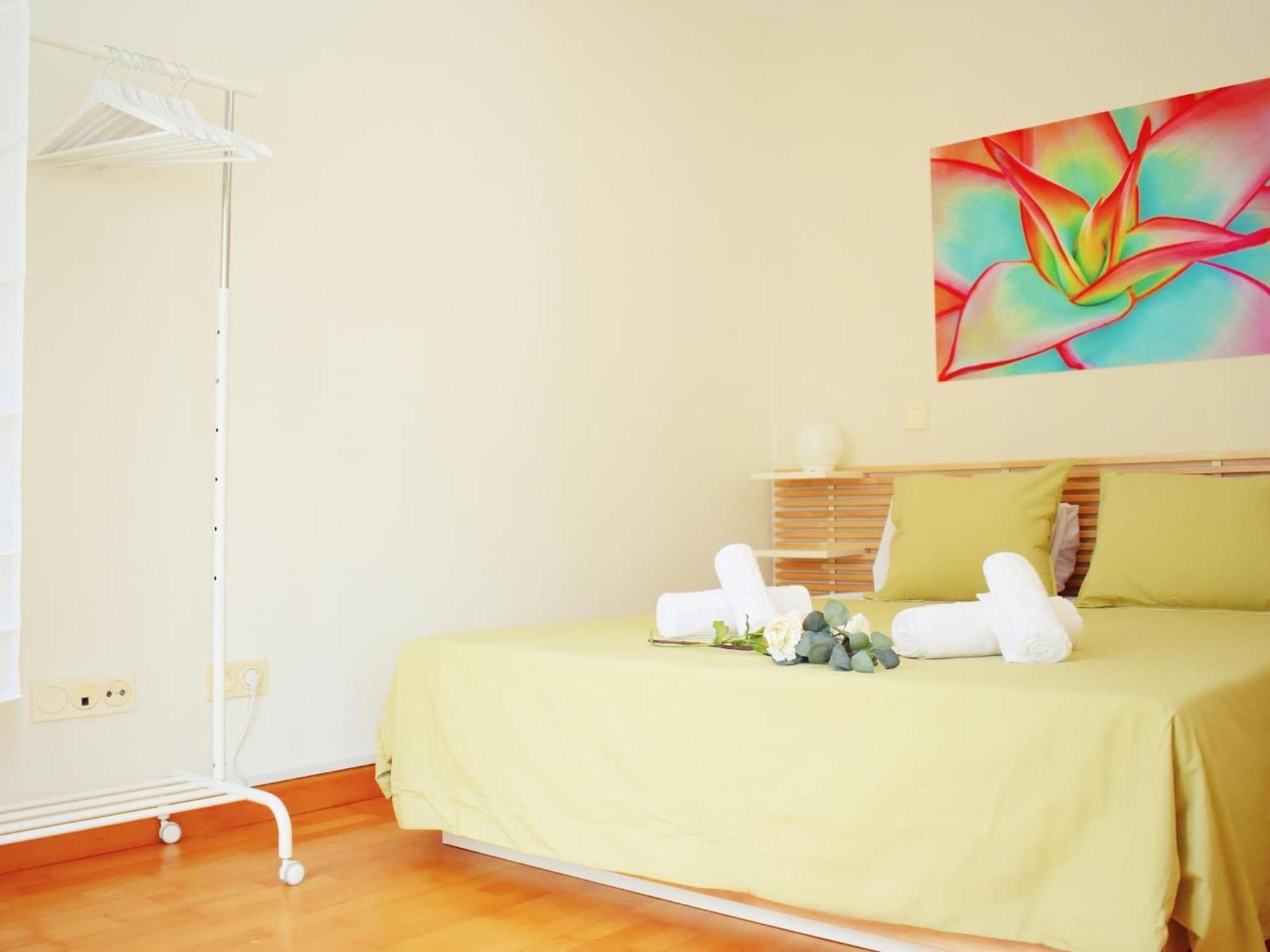 Cozy Apatment Just 10 Mins From The City Centre Malaga Exterior photo